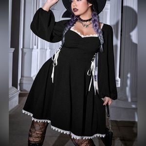 Black and White Lace Long Sleeve Dress